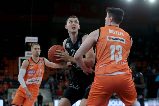 关键胜利 关键胜利