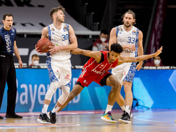 冲击显而易 冲击显而易