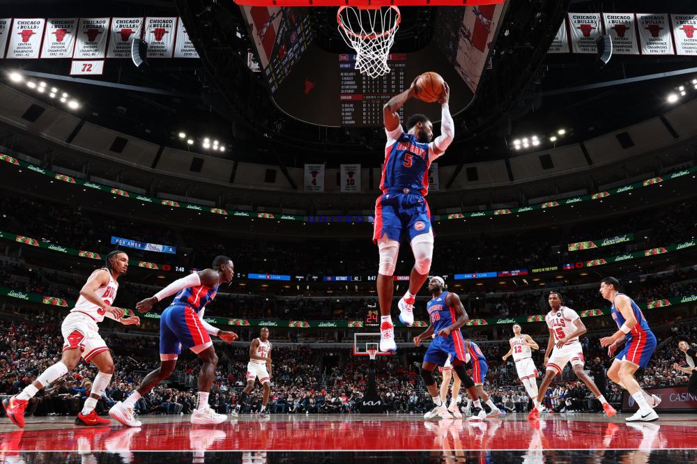 而梁伟铿在 而梁伟铿在